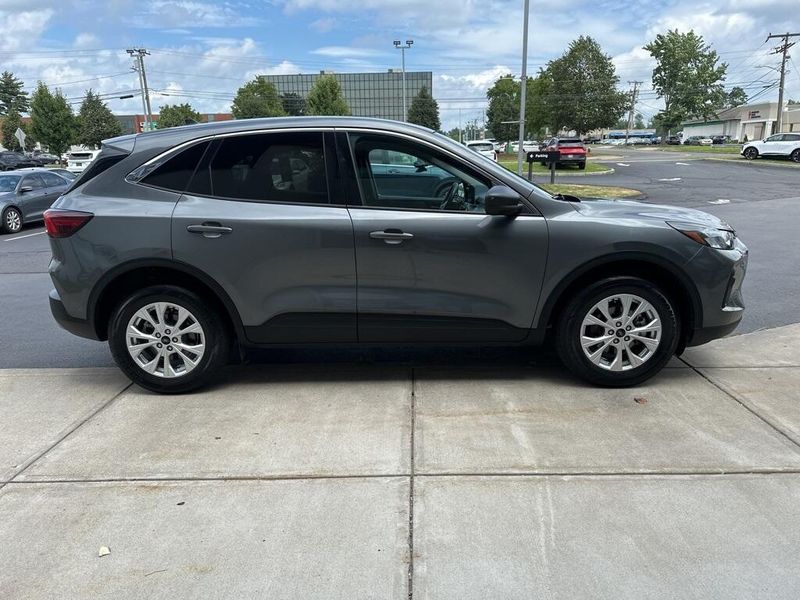 2023 Ford Escape ActiveImage 4