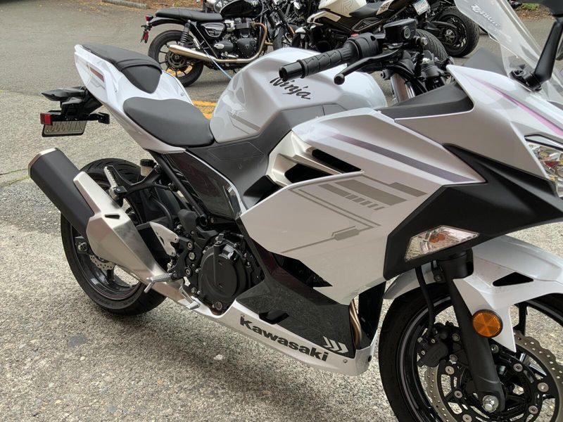 2023 Kawasaki NINJA 400 