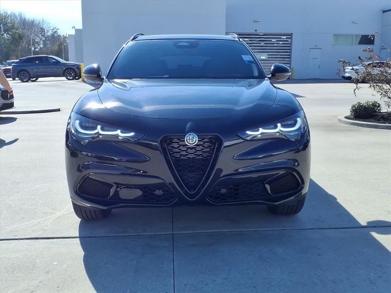 New 2026 Alfa Romeo Stelvio SprintImage 4