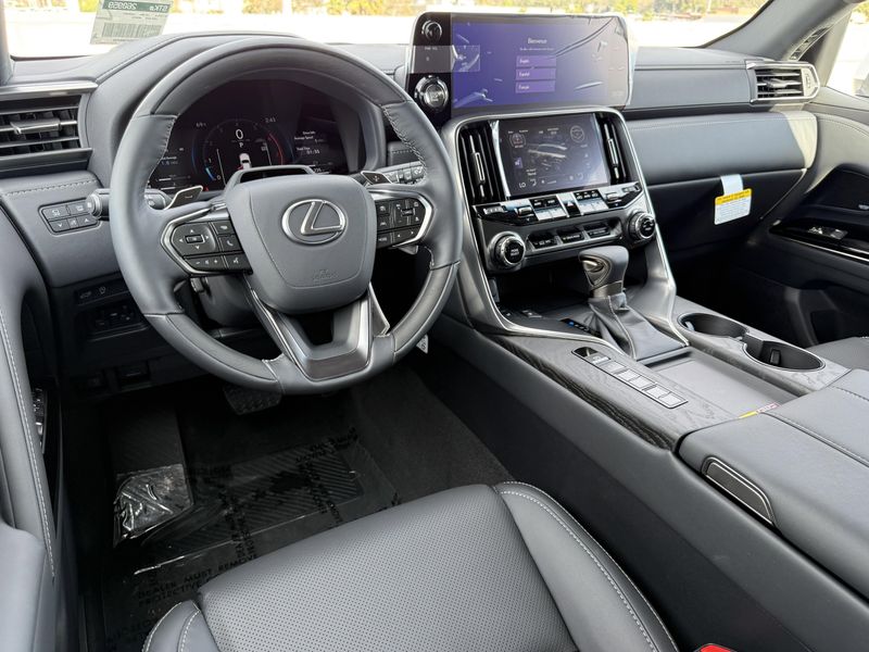 New 2026 Lexus LX 600 LuxuryImage 25