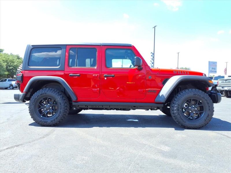 2025 Jeep Wrangler Unlimited Willys photo 4