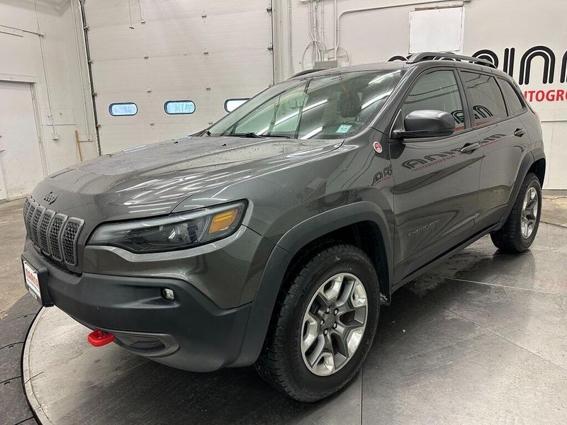 2019 Jeep Cherokee TrailhawkImage 12