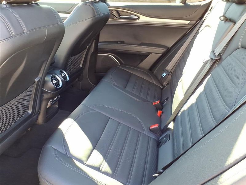 Used 2023 Alfa Romeo Stelvio VeloceImage 10