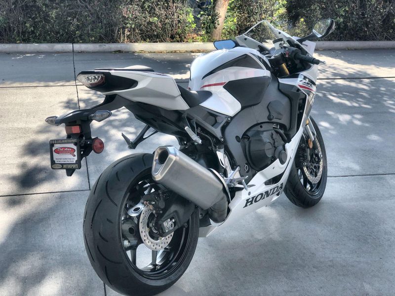 New 2027 Honda CBR1000RR ABS Image 17