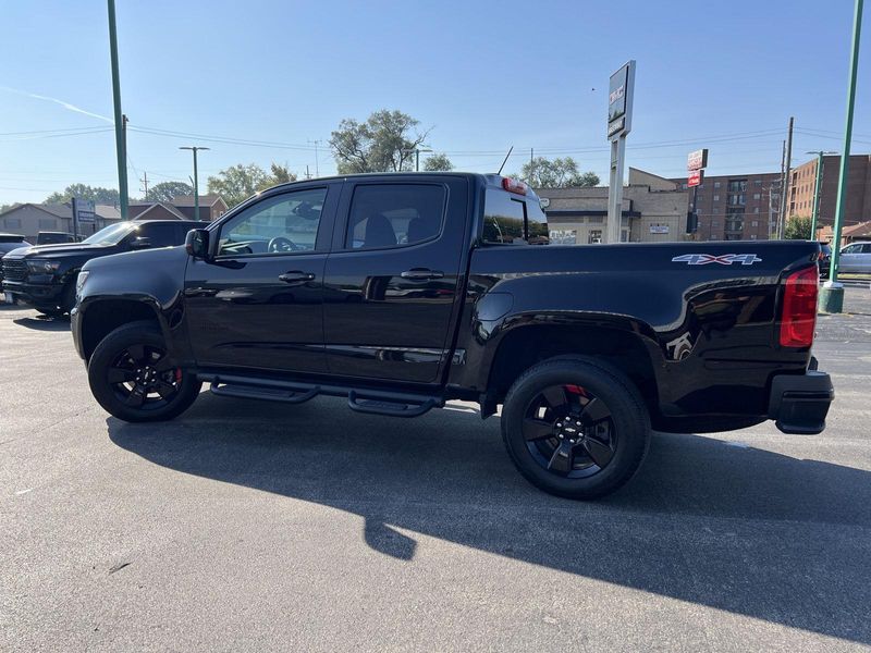 2022 Chevrolet Colorado LT photo 12