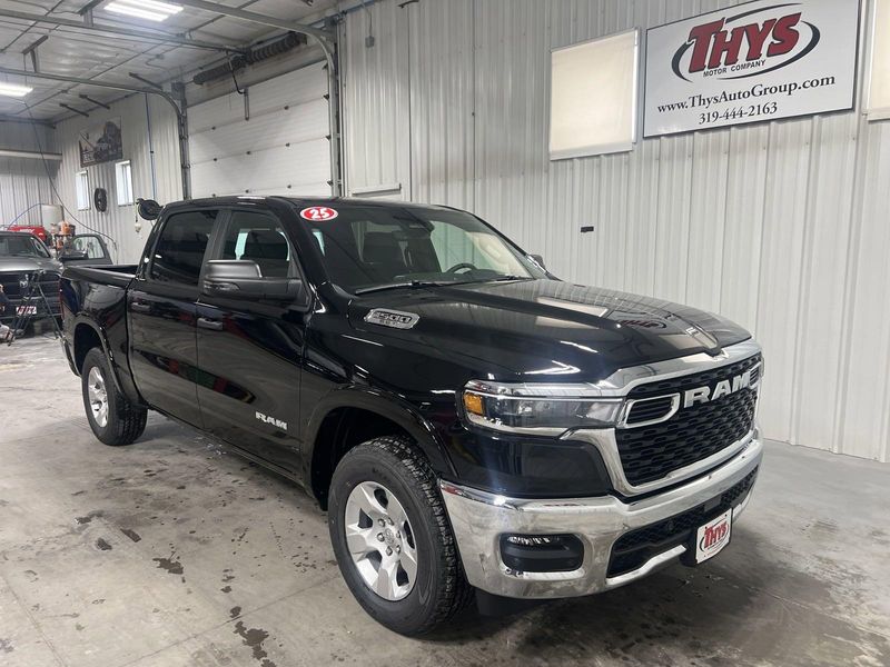 2025 RAM 1500 Big Horn Crew Cab 4x4 5