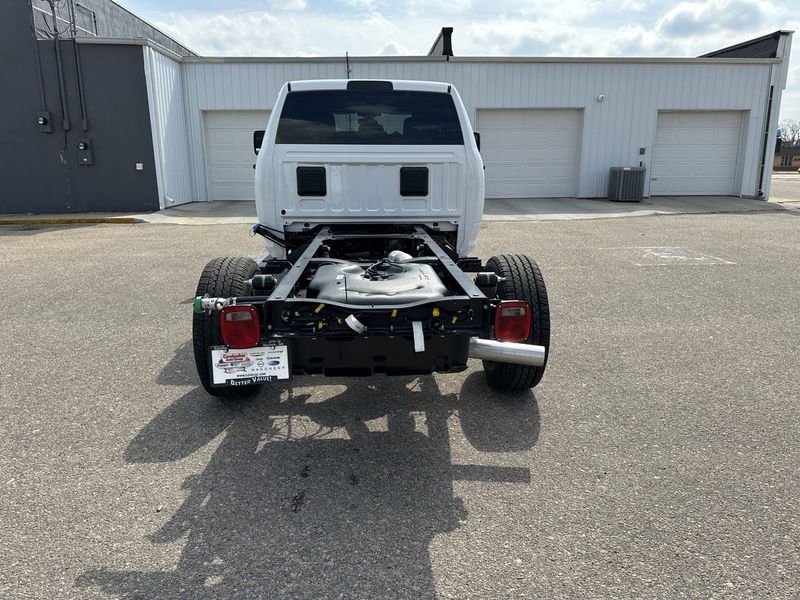 2024 RAM 3500 Tradesman Crew Cab Chassis 4x4 60