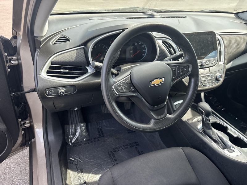 Used 2023 Chevrolet Malibu LTImage 15