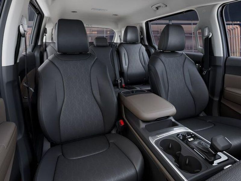 New 2026 Kia Carnival EXImage 16