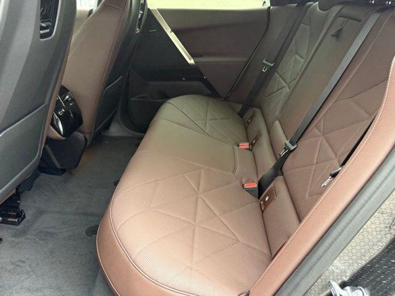 New 2026 BMW iX xDrive45Image 25