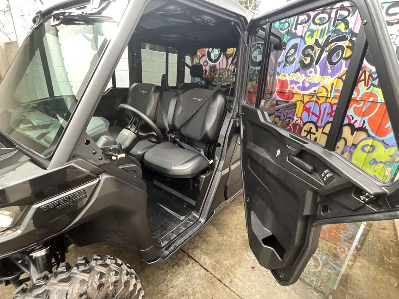 2025 Can-Am DEFENDER MAX 65 HD10 TEXCAB LIMITED Image 8