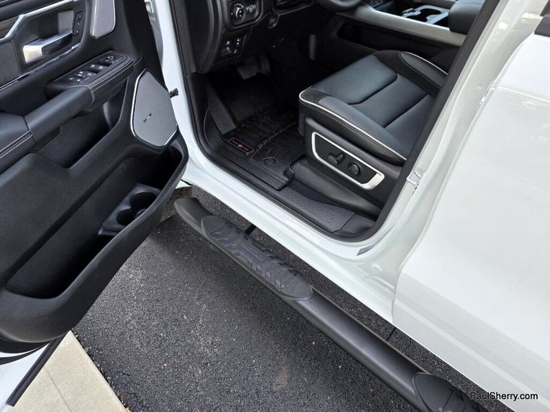 New 2026 RAM 1500 Laramie Crew Cab 4x4 5'7' Box