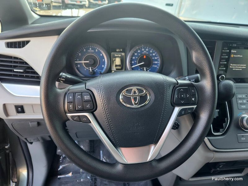 Used 2020 Toyota Sienna LE