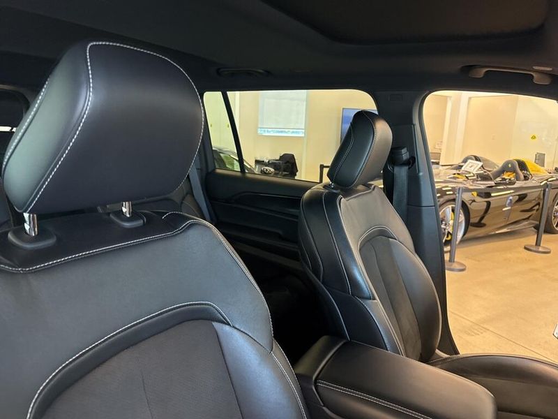2022 Jeep Grand Cherokee L Altitude