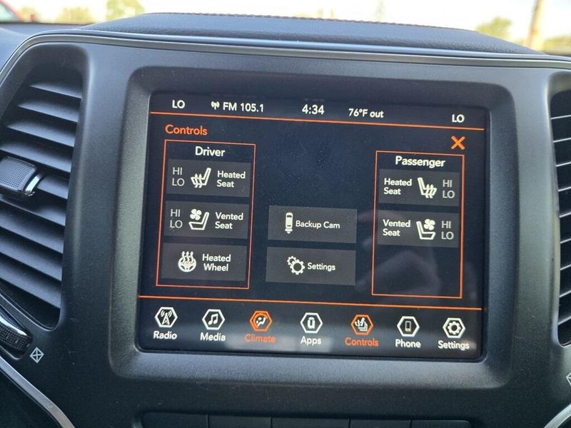 2021 Jeep Cherokee Trailhawk photo 15