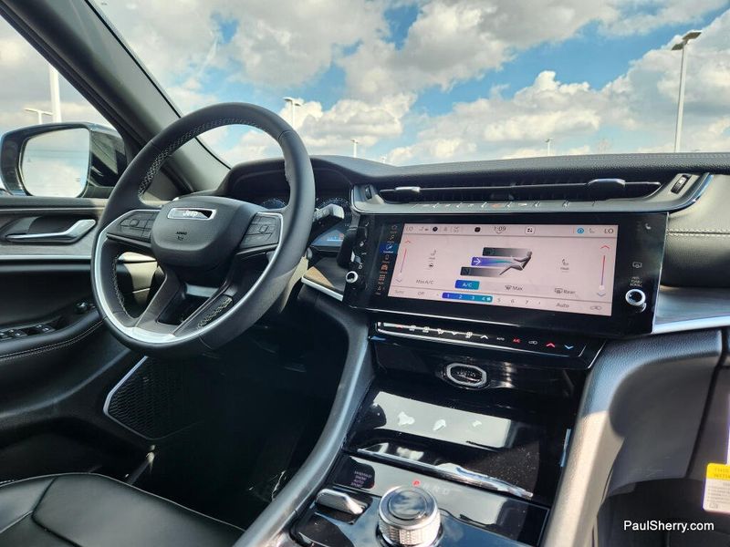 New 2026 Jeep Grand Cherokee Limited 4x4