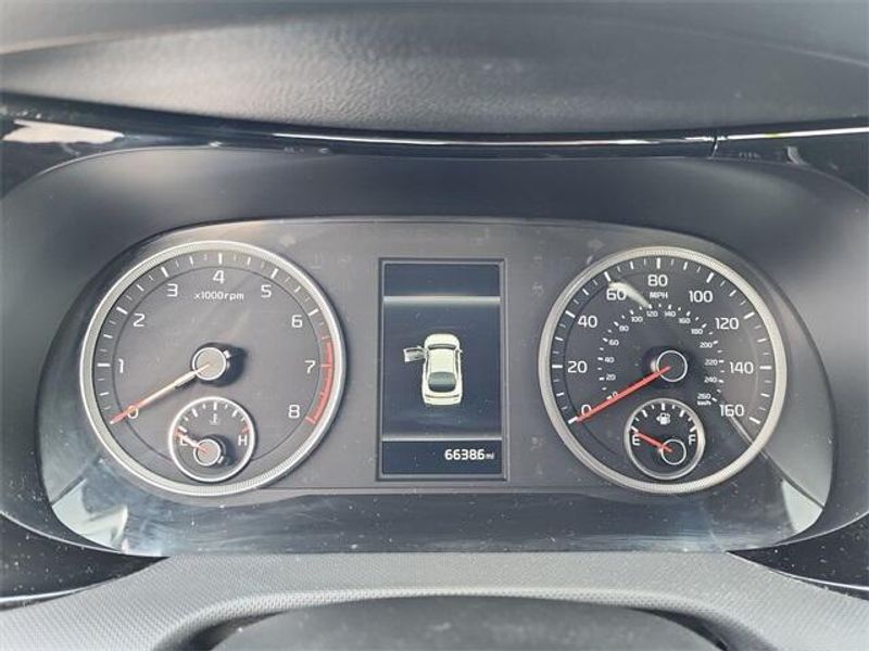 2021 Kia K5 LXImage 11
