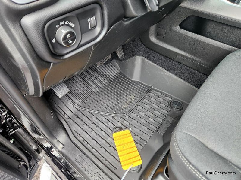 New 2026 RAM 3500 Big Horn Crew Cab 4x4 6'4' Box