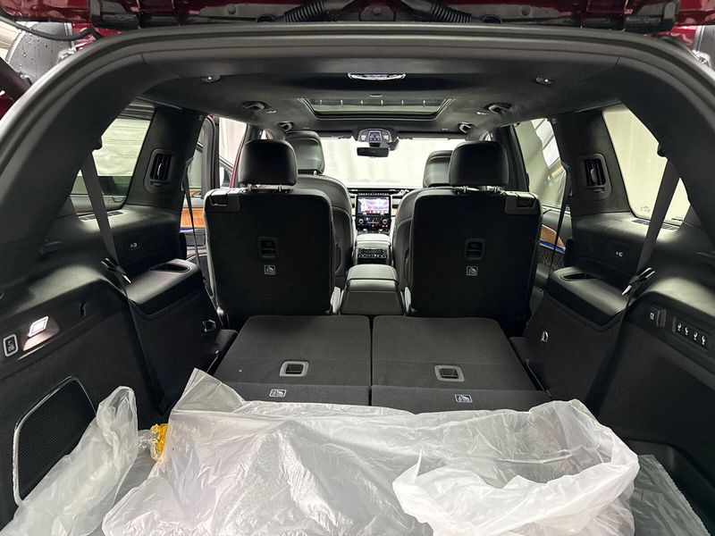 New 2025 Jeep Grand Cherokee L Summit Reserve 4x4Image 26