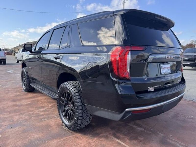 Used 2022 GMC Yukon AT4Image 8
