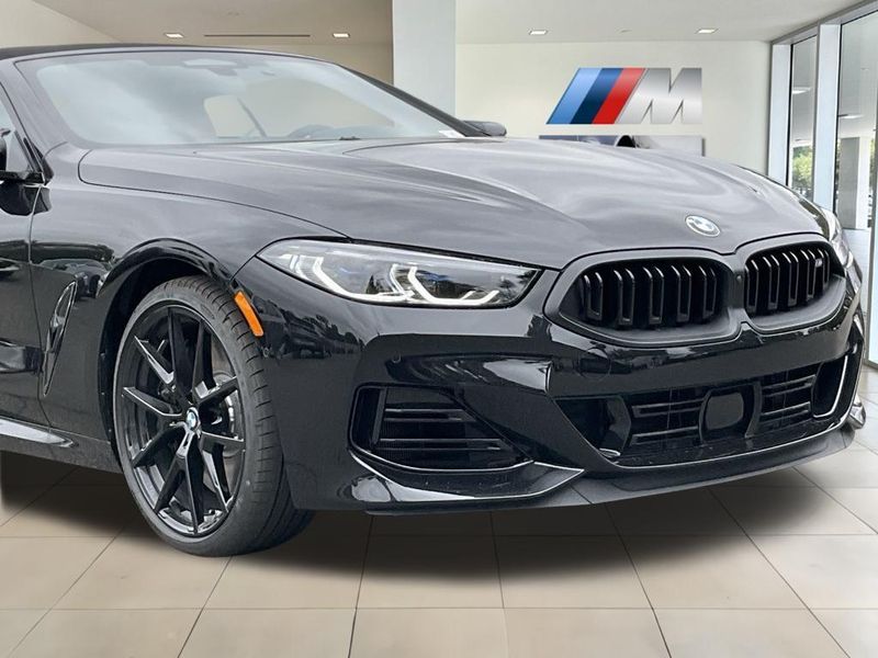 2025 BMW 8 Series M850i xDriveImage 10