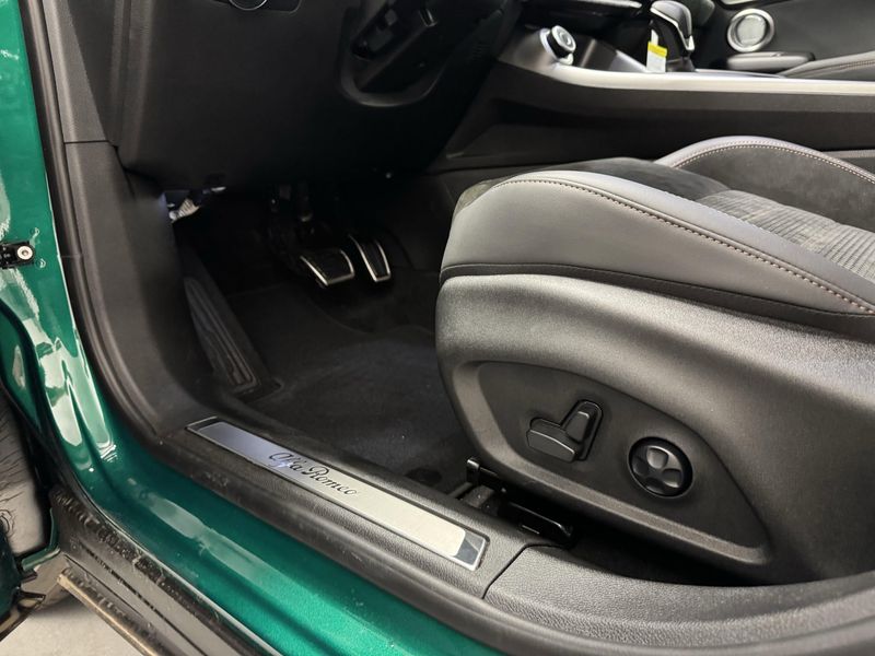 New 2025 Alfa Romeo Tonale Intensa Hybrid EawdImage 6