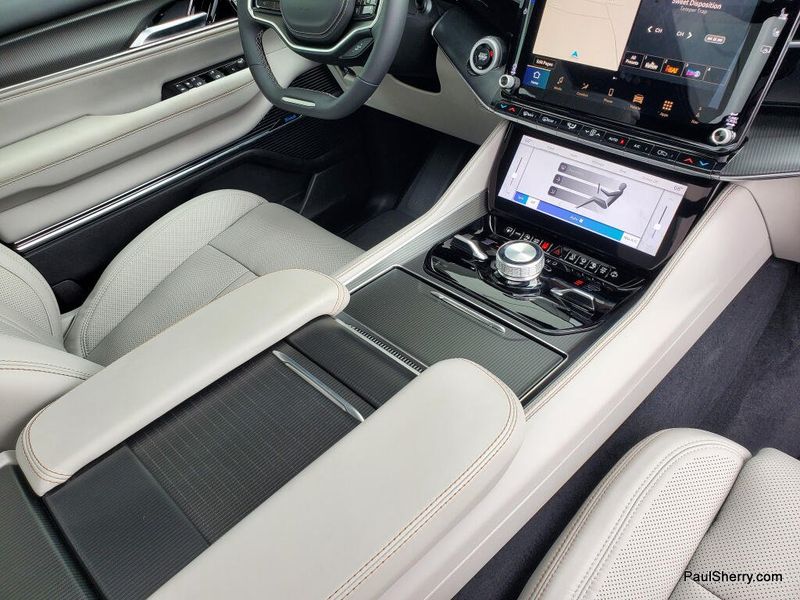 2026 Jeep Grand Wagoneer L Summit Obsidian 4x4