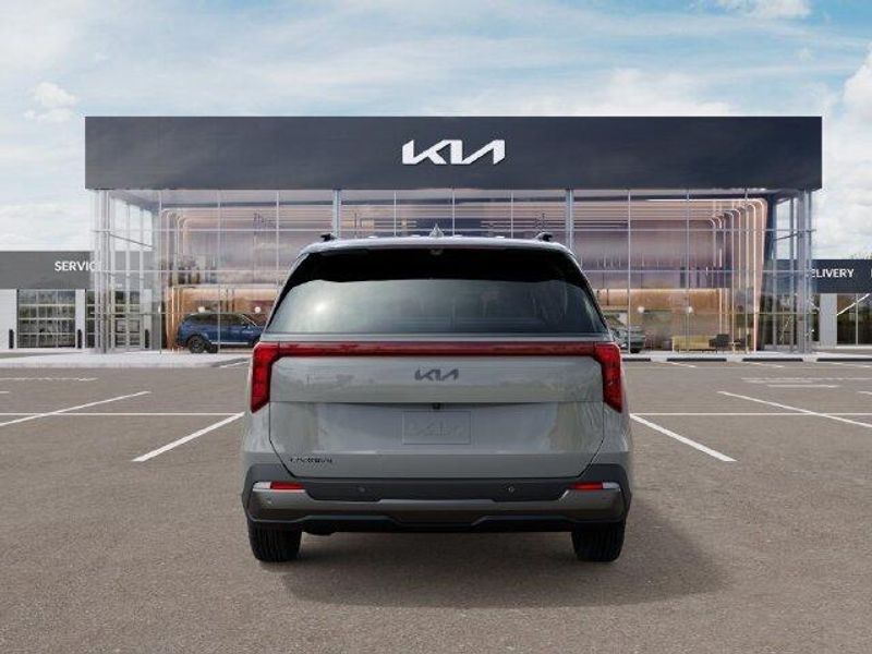 New 2027 Kia Carnival SXImage 6