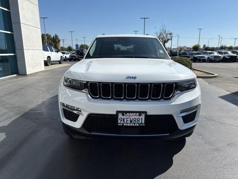 2024 Jeep Cherokee Limited 4xe photo 2