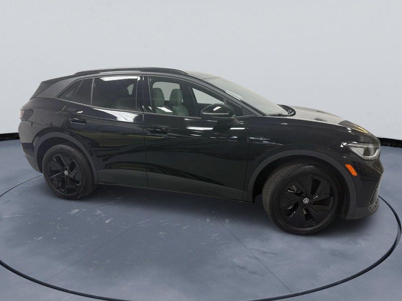 Used 2025 Volkswagen ID.4 Pro S Plus AWD Black EditionImage 6