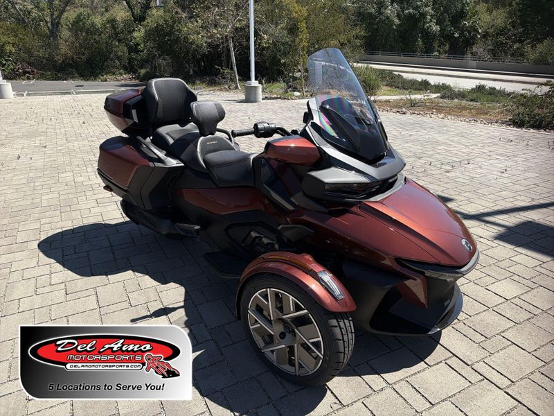 New 2026 Can-Am SPYDER RT SEA-TO-SKY (SE6) Image 1