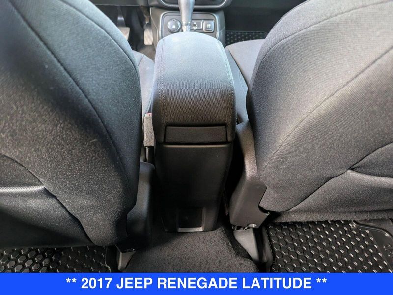2017 Jeep Renegade Latitude North Edition photo 26