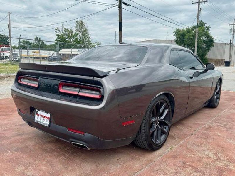 Used 2021 Dodge Challenger SXTImage 5