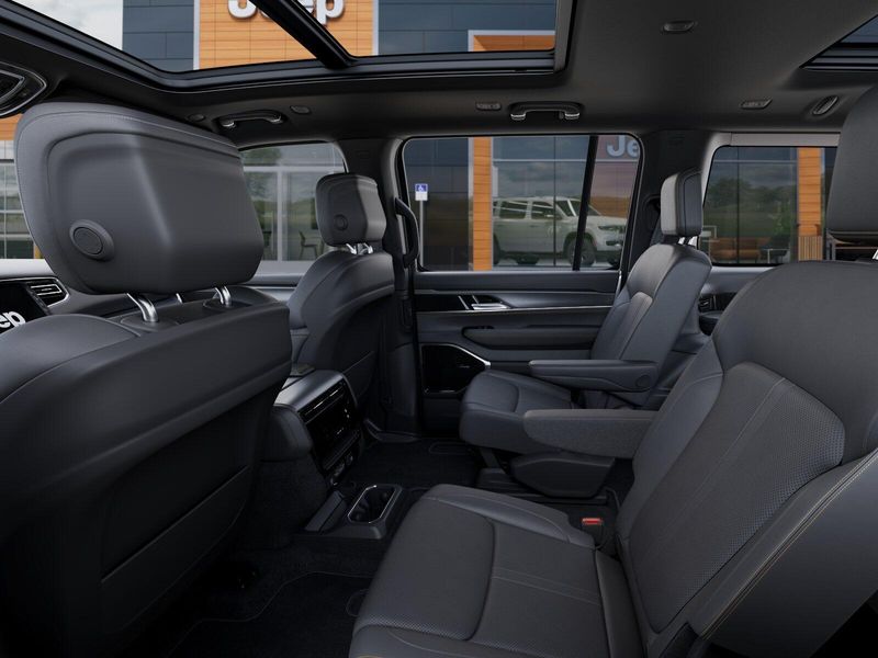 2026 Jeep Grand Wagoneer 85th Anniversary Edition 4x4Image 49