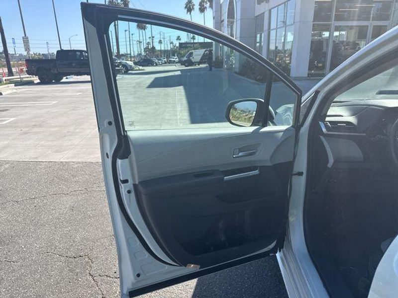 Used 2023 Toyota Sienna XLEImage 17
