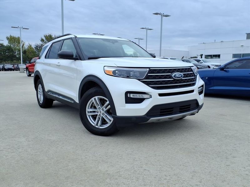 Used 2022 Ford Explorer XLTImage 1