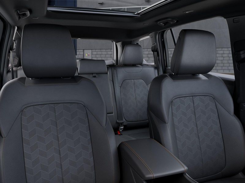 New 2026 Jeep Cherokee Overland 4x4Image 26
