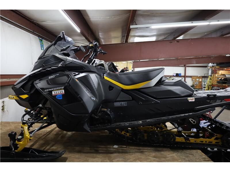 Used 2024 Ski-Doo Renegade&sup2; Adrenaline With Enduro Package 850 E-TEC&sup2; 137 1.25 Image 1