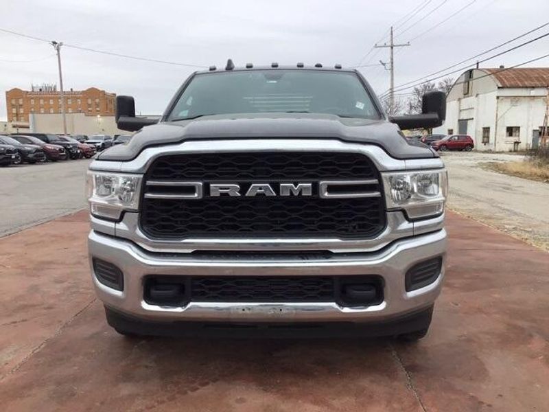 2021 RAM 3500 Chassis TradesmanImage 12