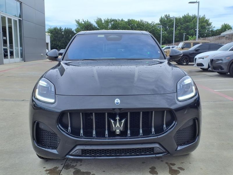 New 2025 Maserati Grecale Image 4