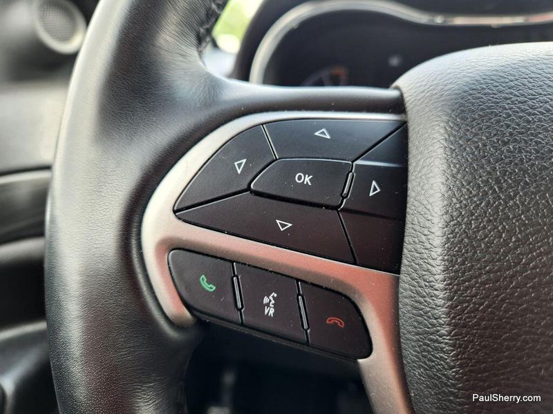 2021 Jeep Grand Cherokee Laredo X AltitudeImage 30