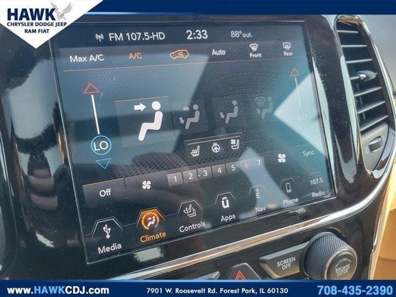 2019 Jeep Grand Cherokee Overland photo 13