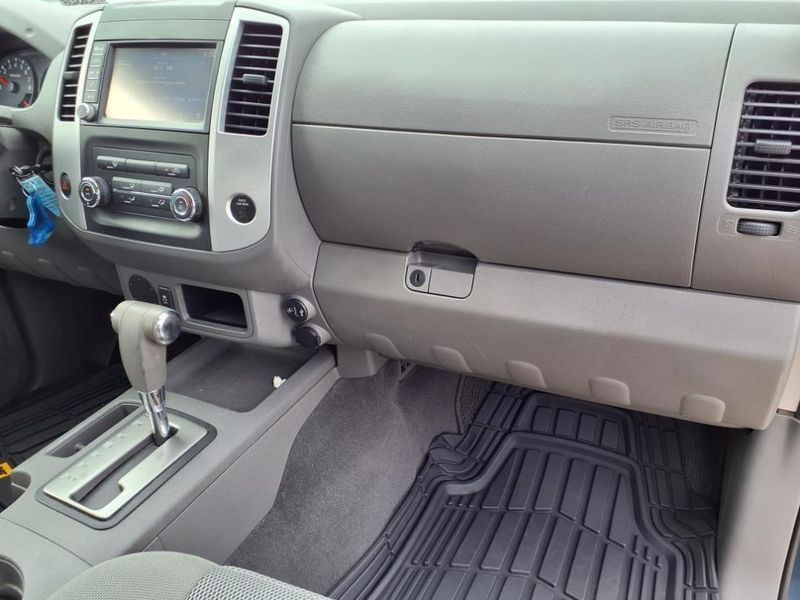 2019 Nissan Frontier SVImage 10