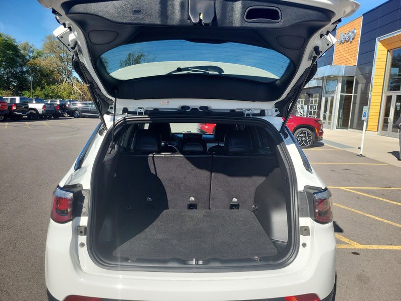 Used 2023 Jeep Compass LatitudeImage 14