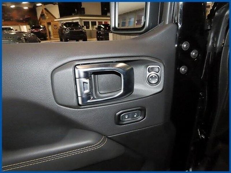 2025 Jeep Wrangler Rubicon 392Image 12