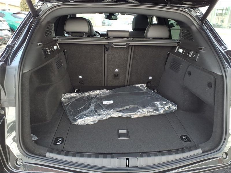 New 2025 Alfa Romeo Stelvio AWDImage 10