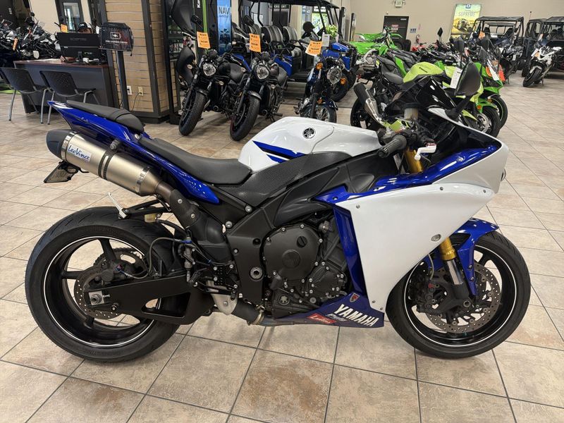 Used 2014 Yamaha YZF-R1 CA Image 10