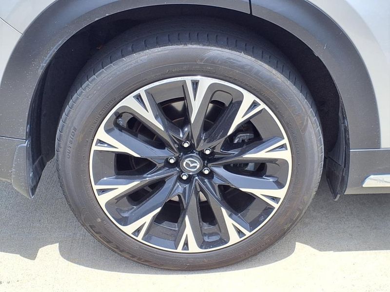 2024 Mazda CX-90 PHEV PremiumImage 12