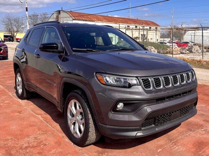 Used 2024 Jeep Compass LatitudeImage 3