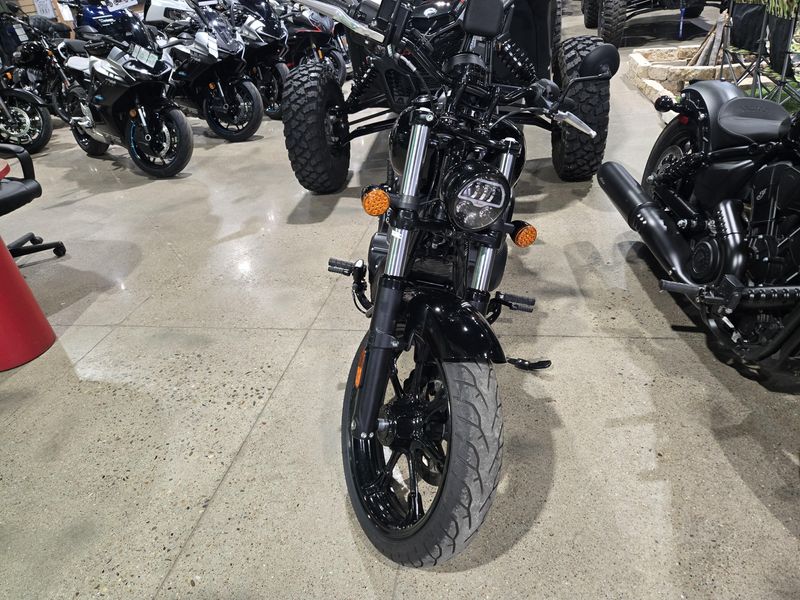 USED 2024 INDIAN MOTORCYCLE CHIEF BLACK METALLIC 49ST BASE Image 9